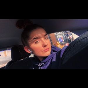 Meet your Posher, Anna